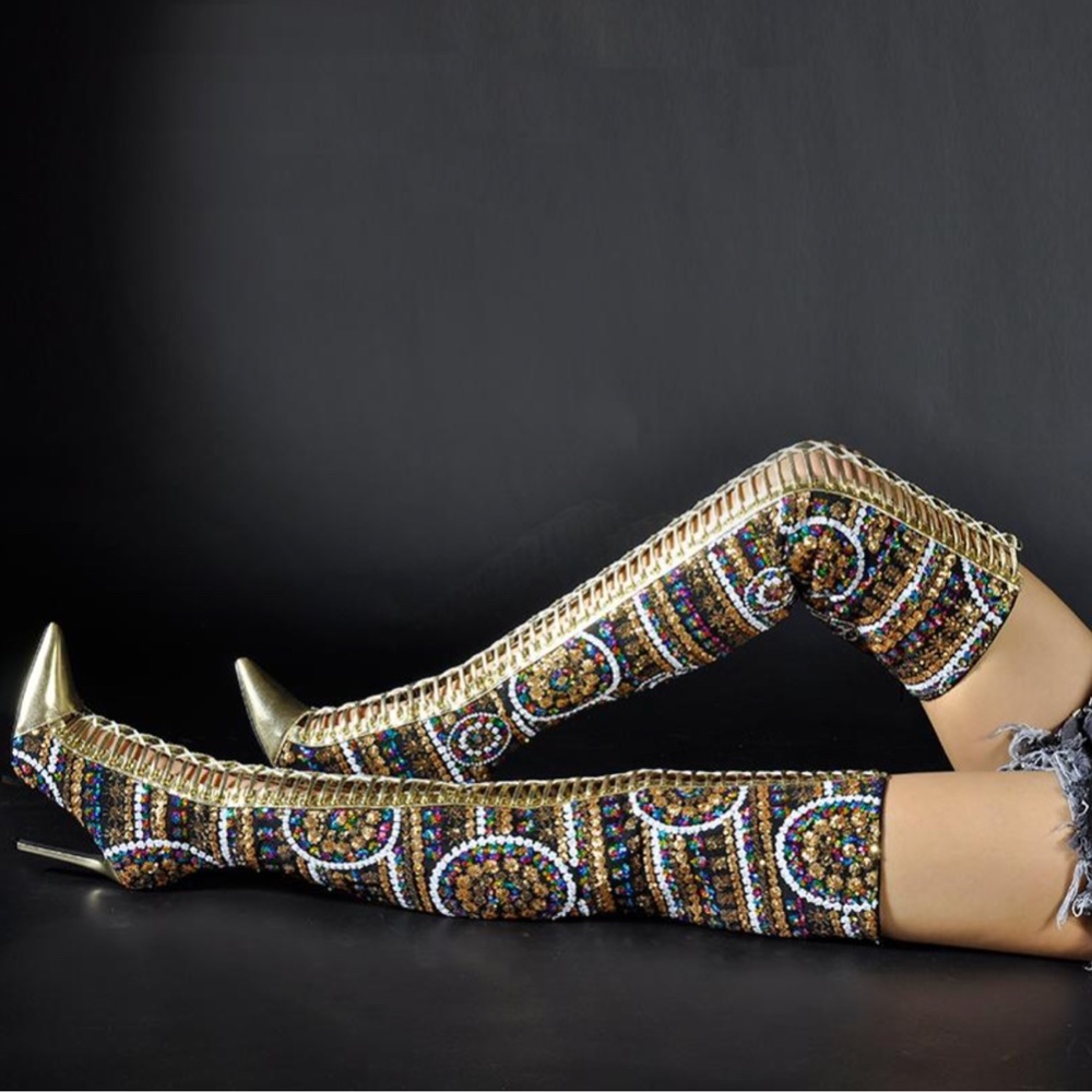 BRAND NEW! GOLD SEQUINED POINTED TOE HIGH KNEE HEEL BOOTS